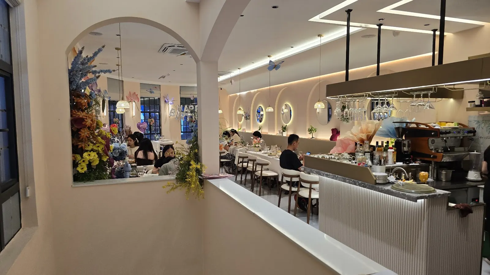 Bright dining room at Green Island Western Restaurant